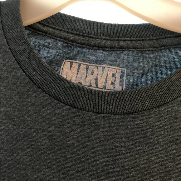 Marvel Captain America Shield T shirt small - Picture 2 of 3